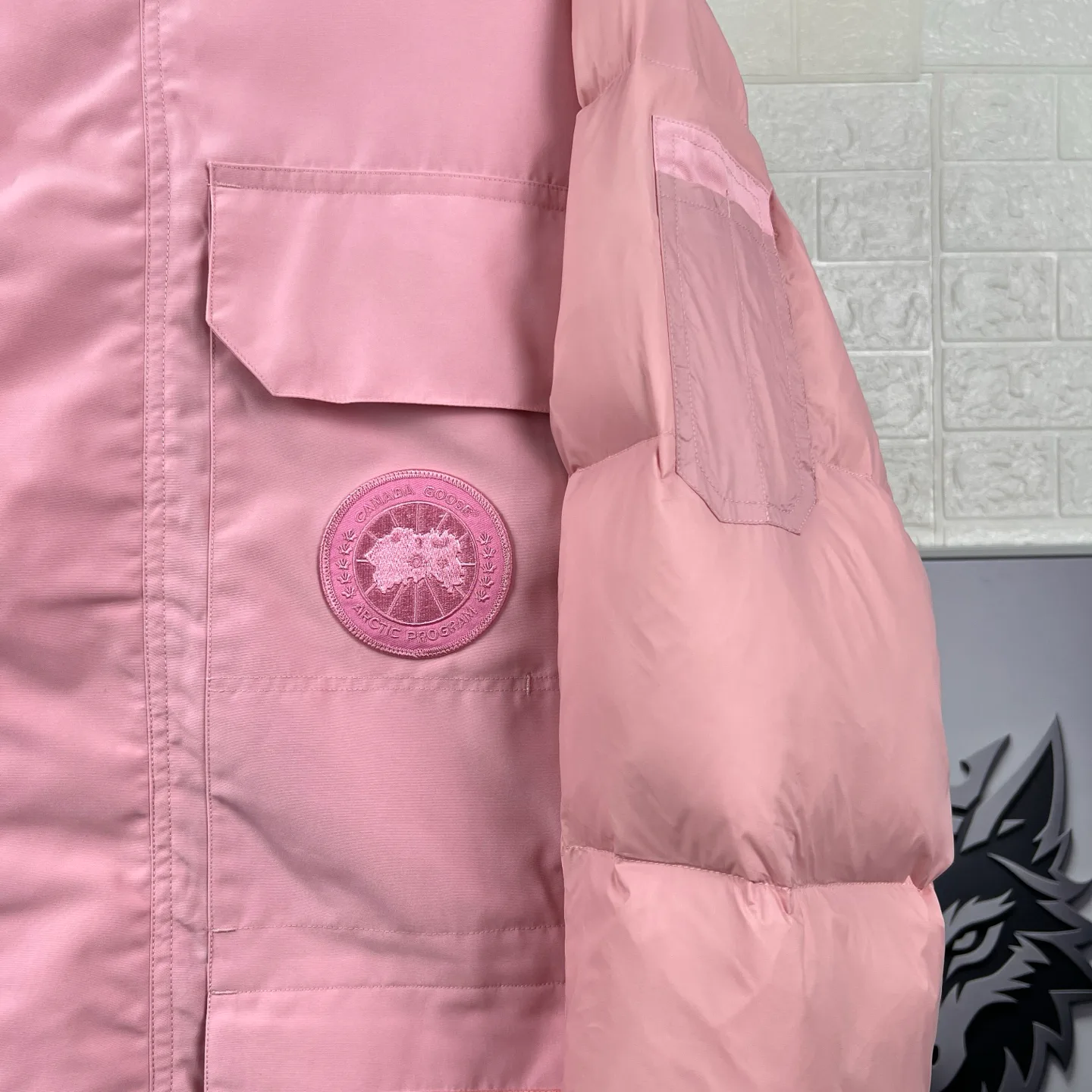 Куртки И Пуховики Женские Canada Goose 17926939