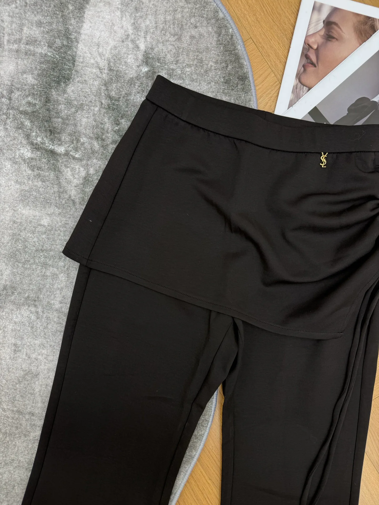 Брюки Женские Saint Laurent 18450972