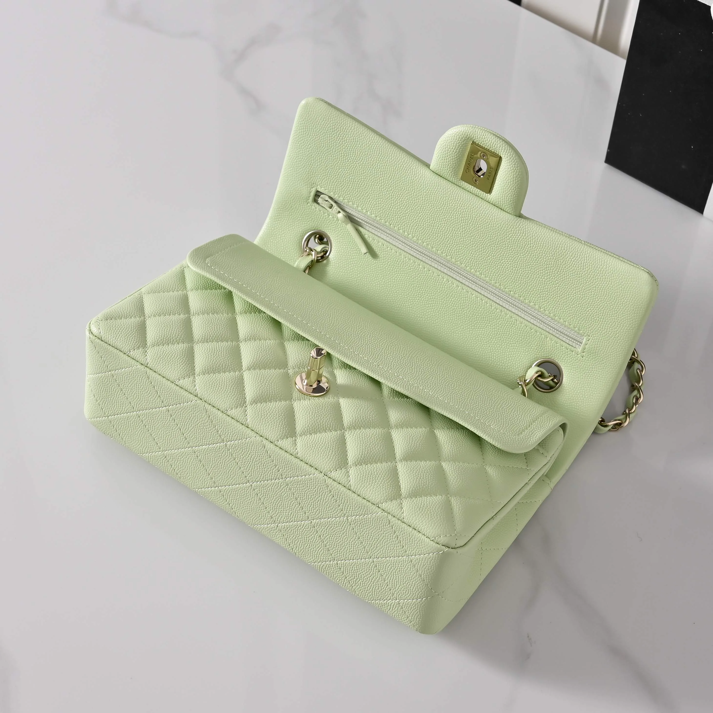 Классические Сумки Женские Chanel 18147977