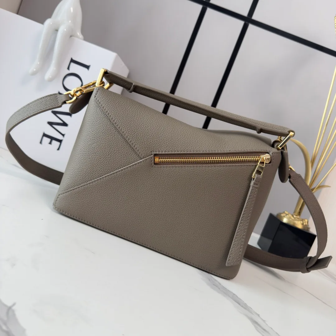 Классические Сумки Женские Loewe 13401808
