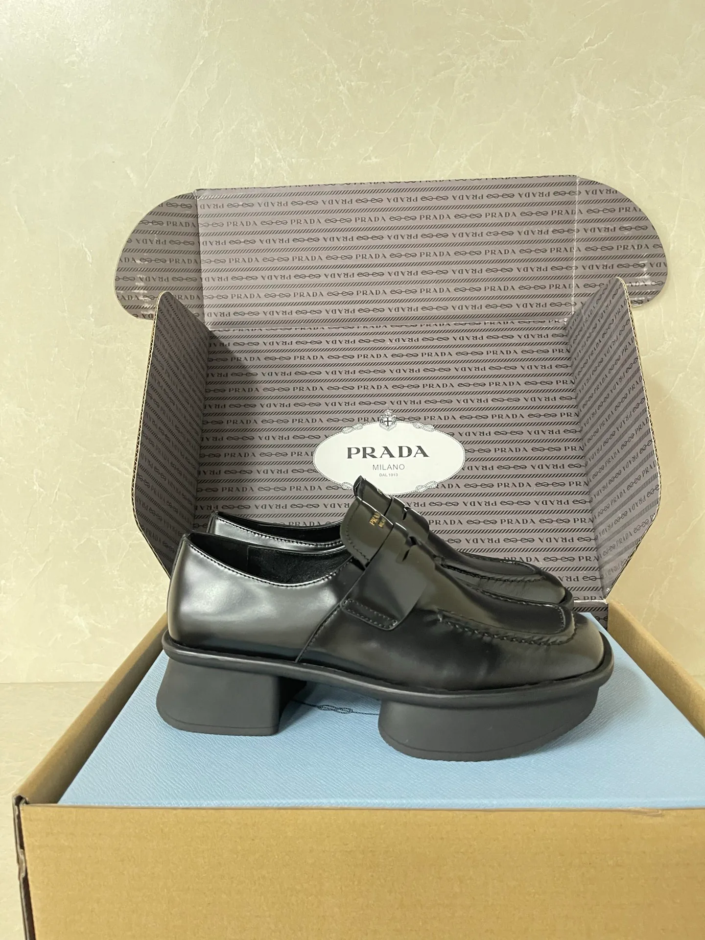 Лоферы И Мокасины Женские Prada 23263