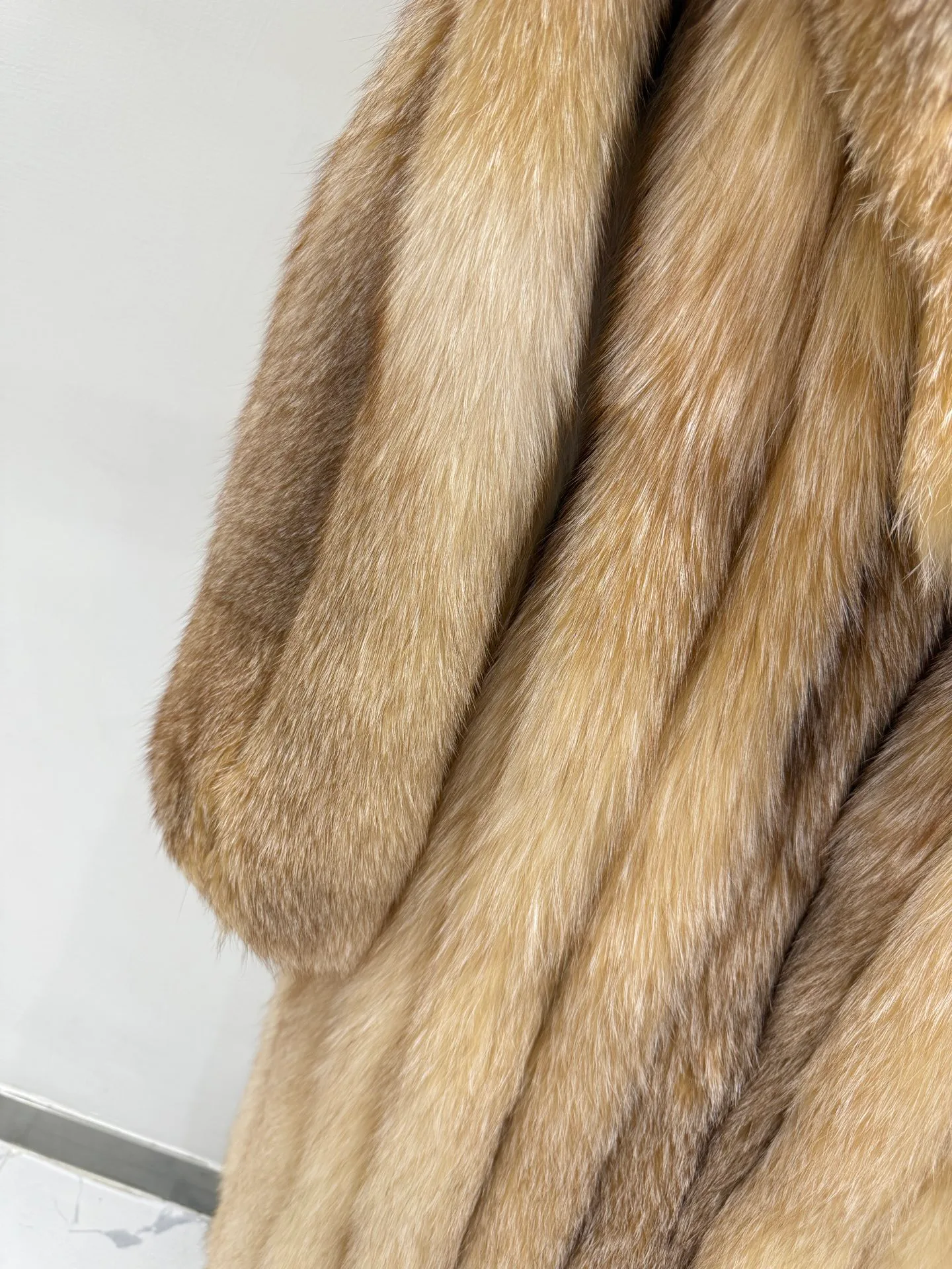 Шубы Женские Fendi 18343546