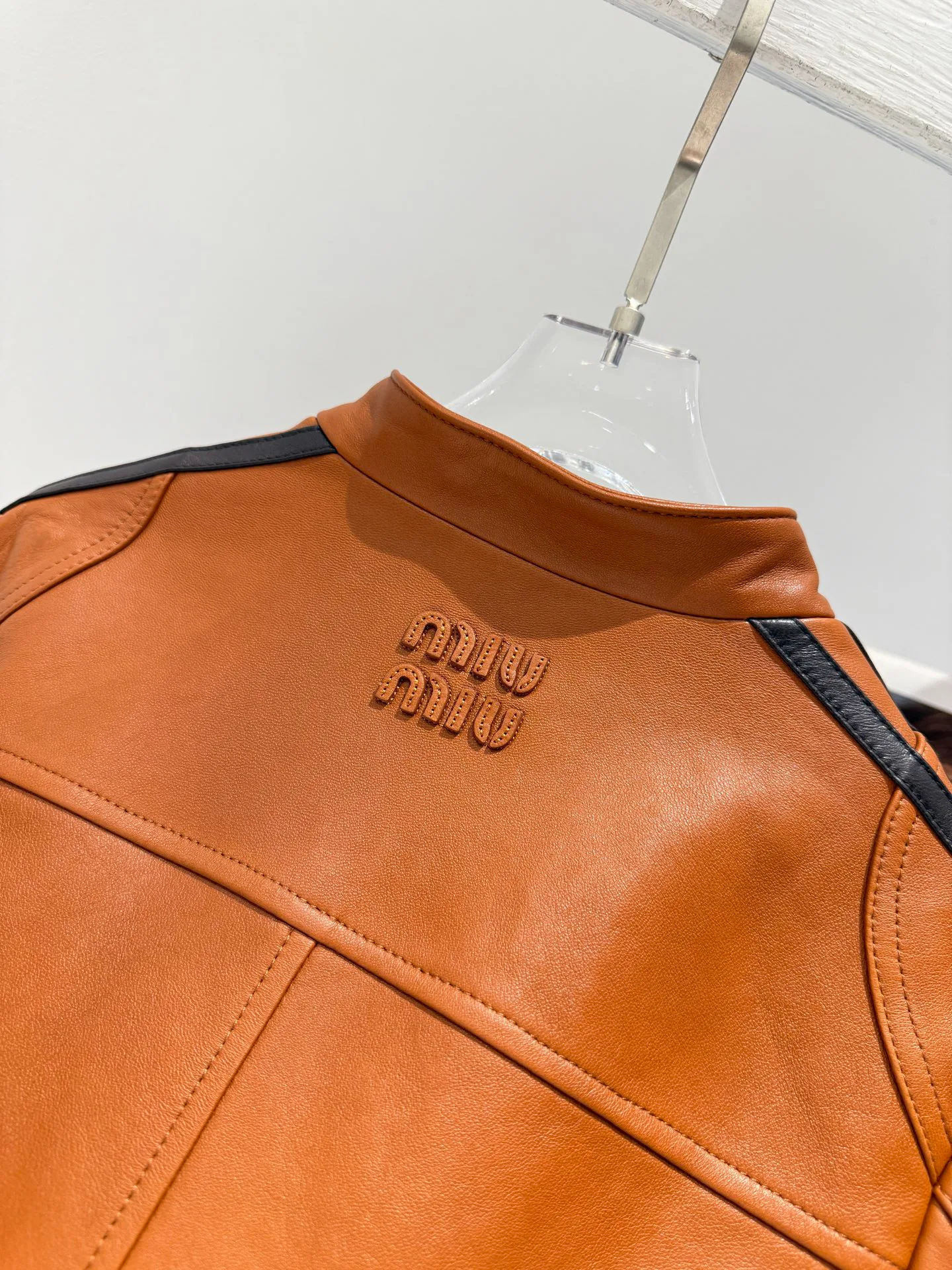 Кожаные Куртки И Дублёнки Женские Miu Miu 11700512