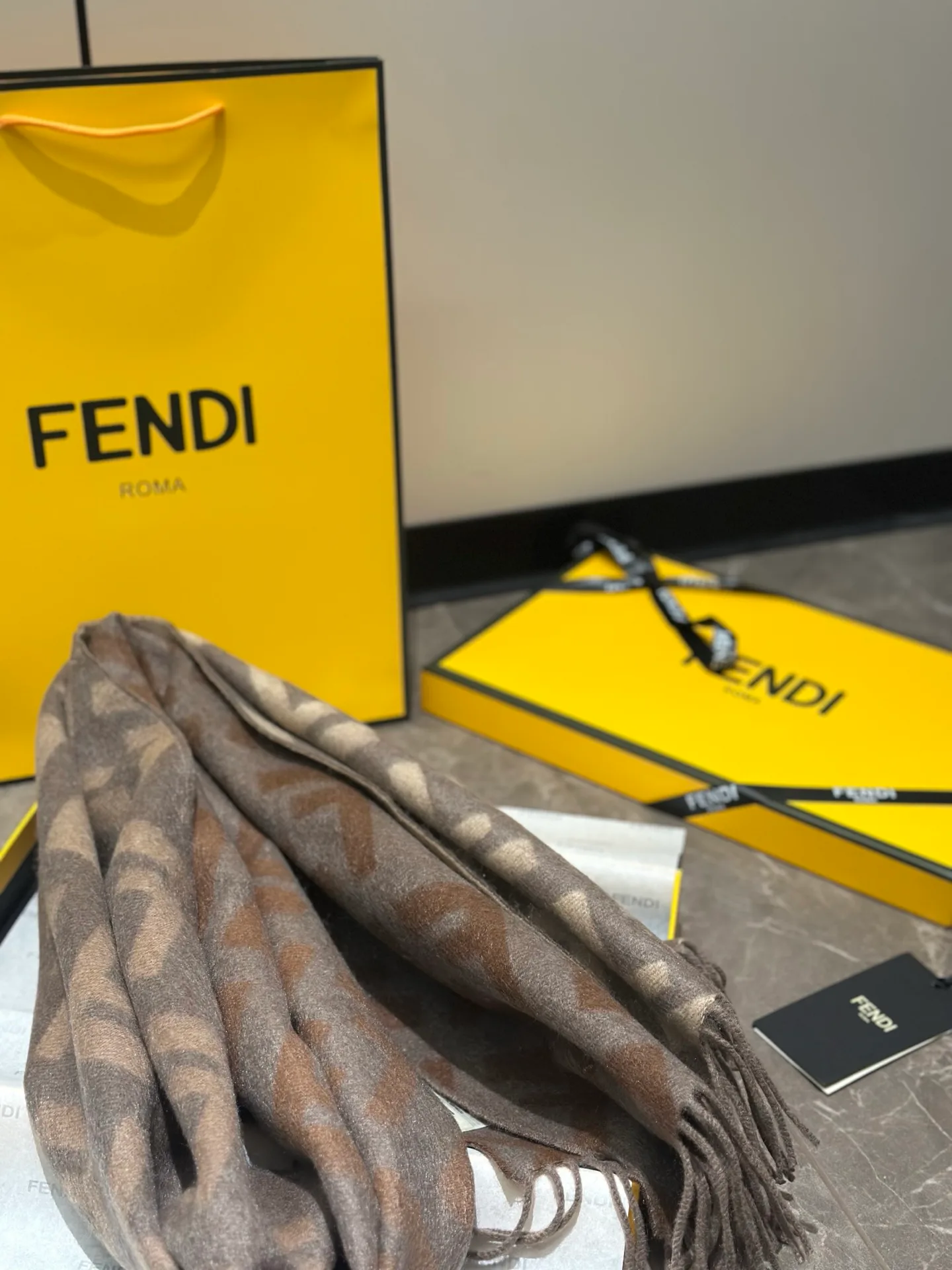 Шарфы Fendi 436098