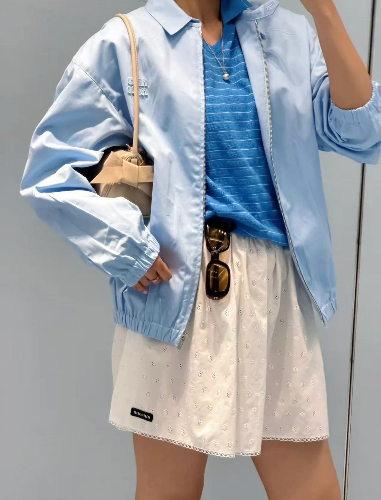 Куртки И Пуховики Женские Miu Miu 17606581