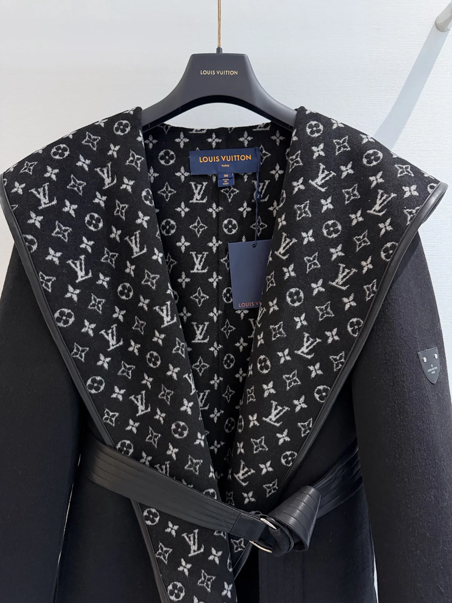 Пальто Женские Louis Vuitton 19025560