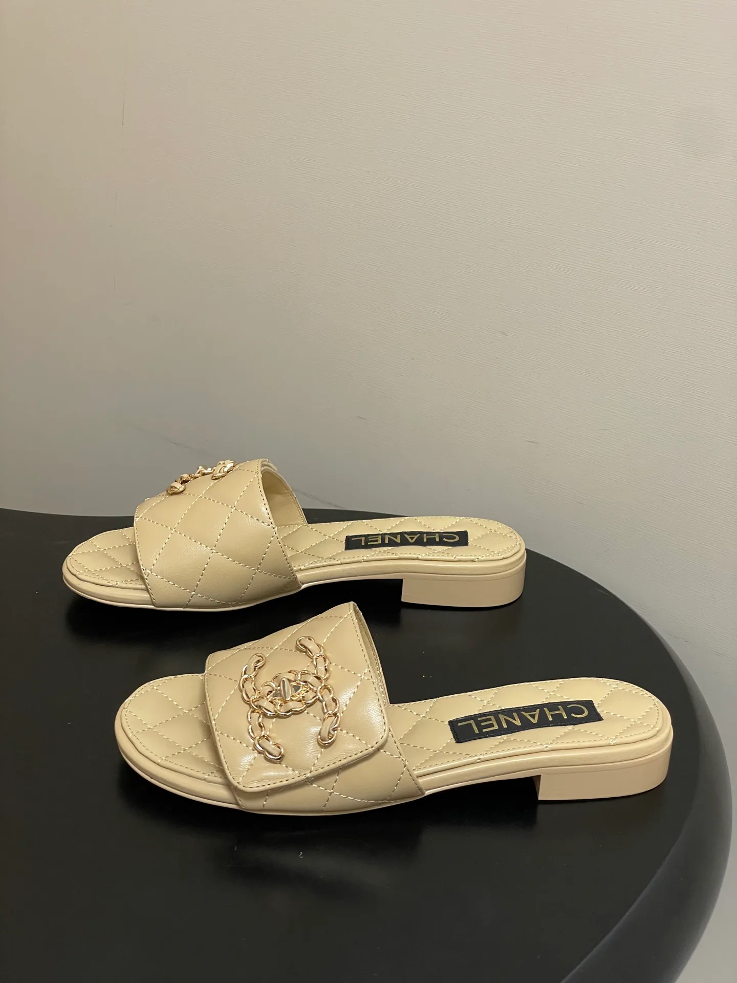 Сандалии Женские Chanel 10993842