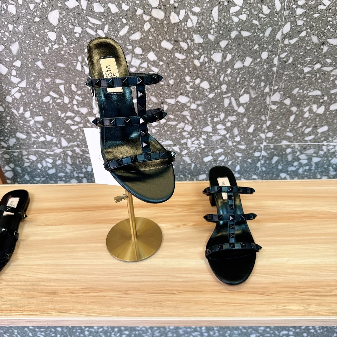 Босоножки Женские Valentino 10994216