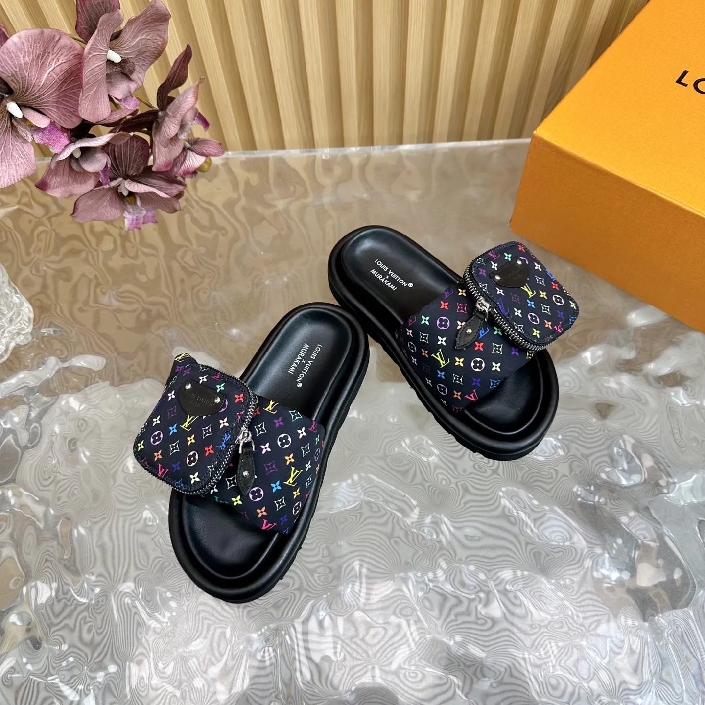Шлепанцы Женские Louis Vuitton 2023