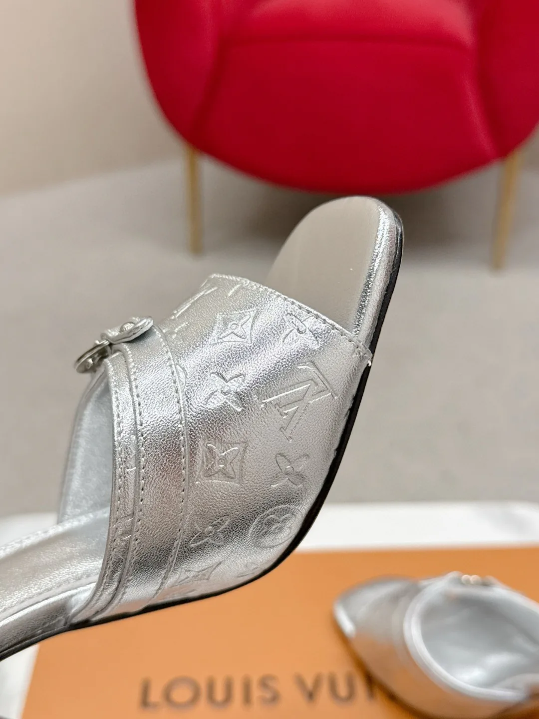 Босоножки Женские Louis Vuitton 1385757