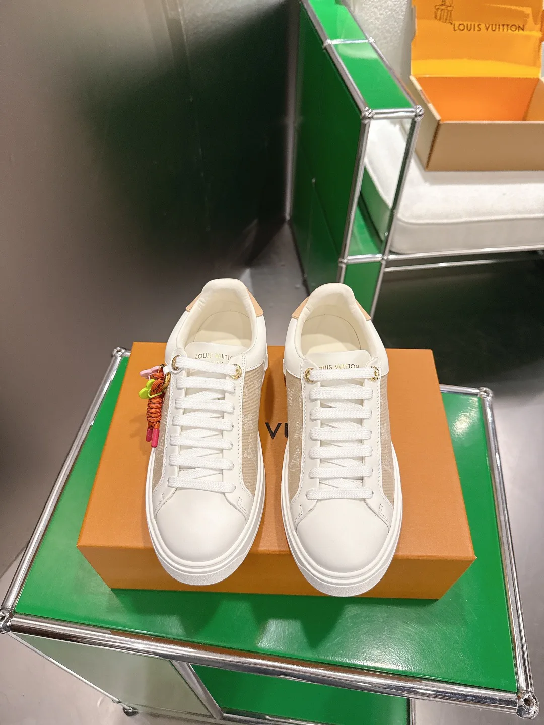 Кеды Женские Louis Vuitton 13152674