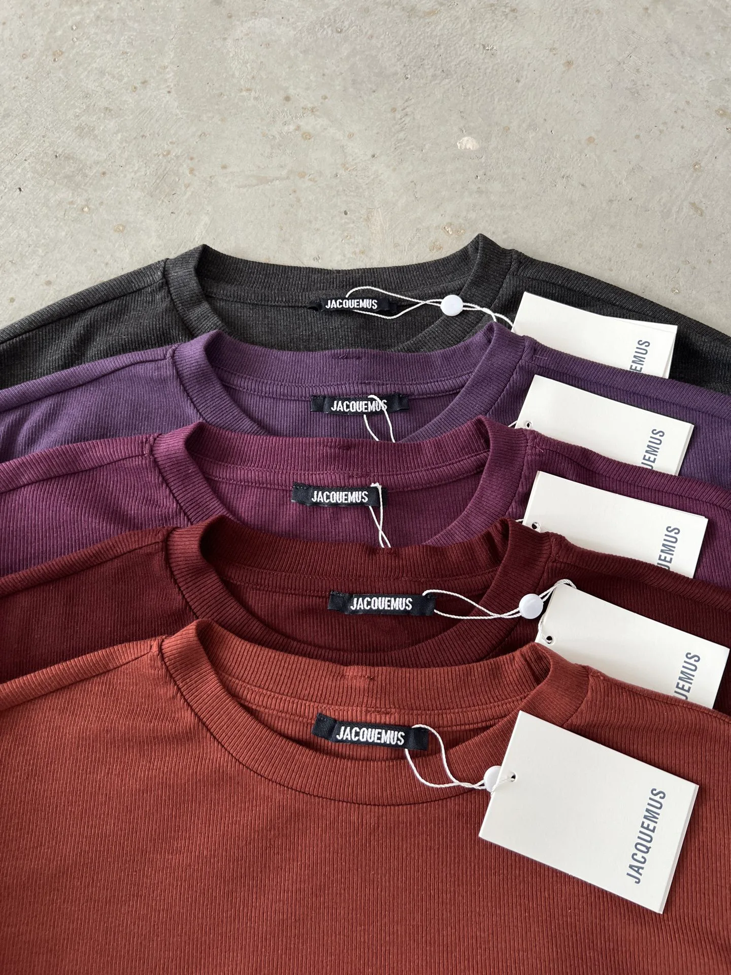 Футболки Женские Jacquemus 19450745