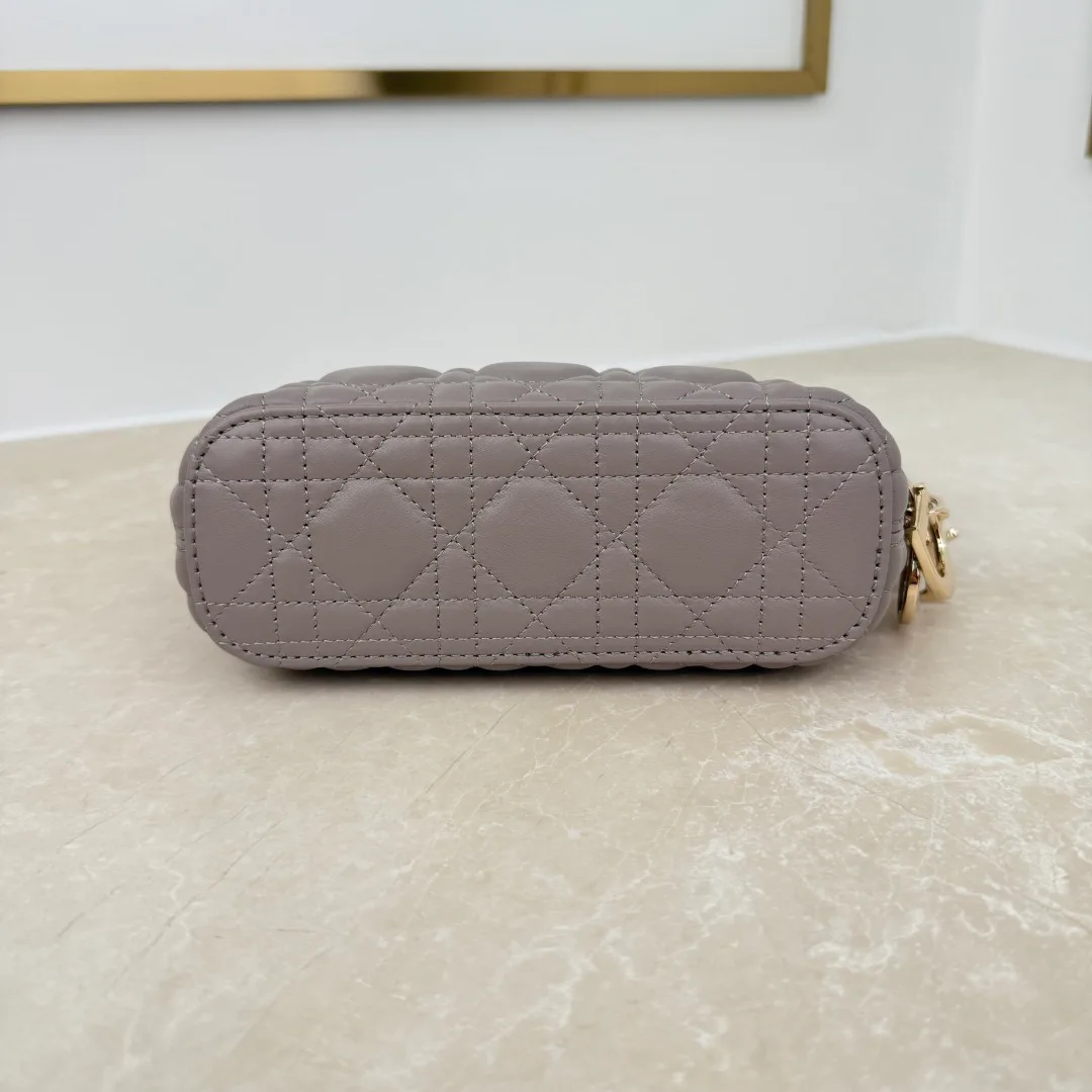Классические Сумки Женские Christian Dior 18116264