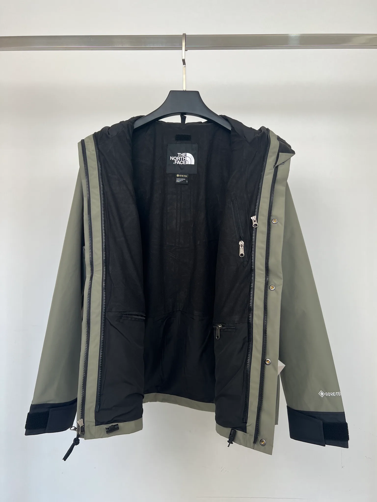 Куртки И Пуховики Женские The North Face 18416107