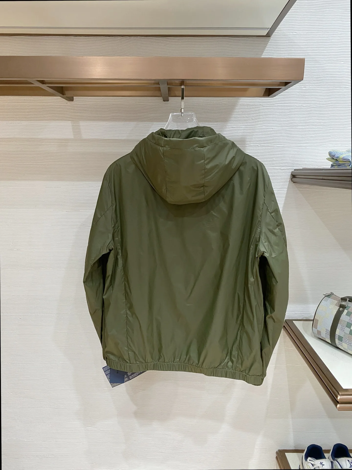 Куртки И Пуховики Мужские Prada 10300308