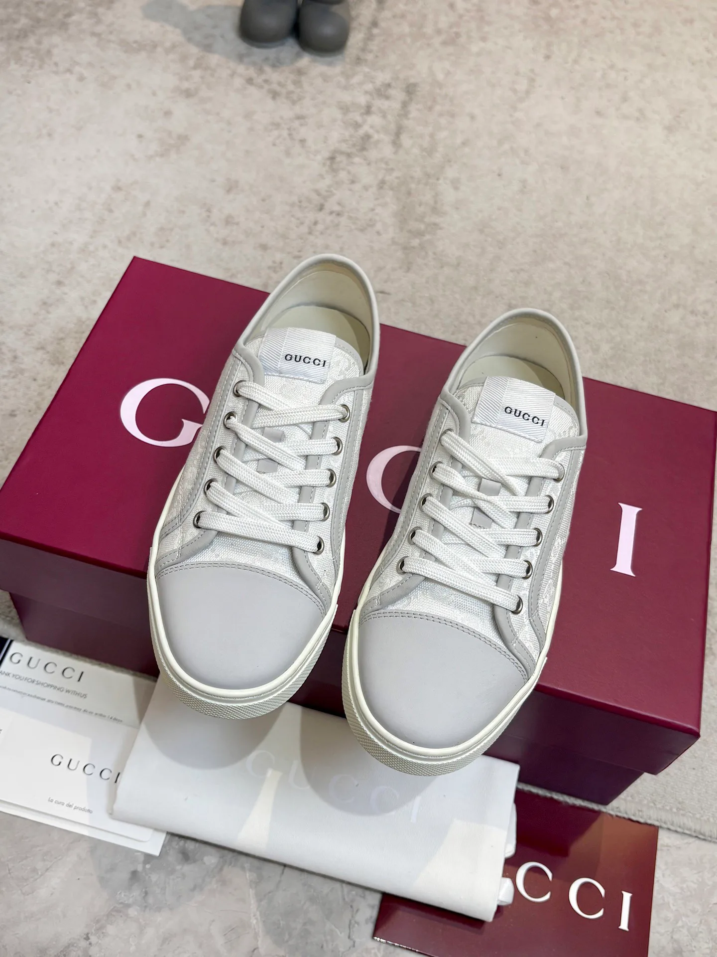 Кроссовки Женские Gucci 18901592