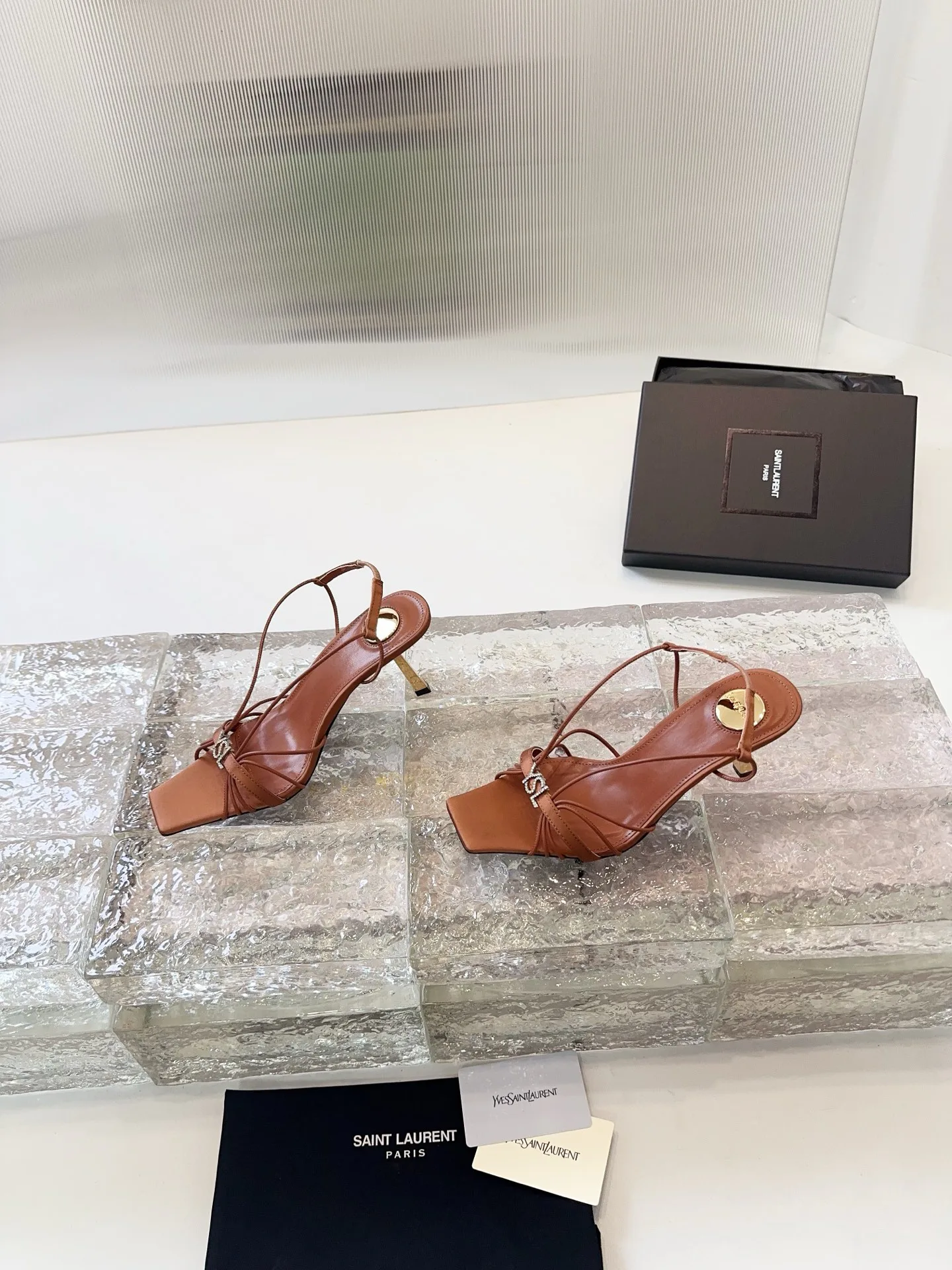 Босоножки Женские Saint Laurent 11278236