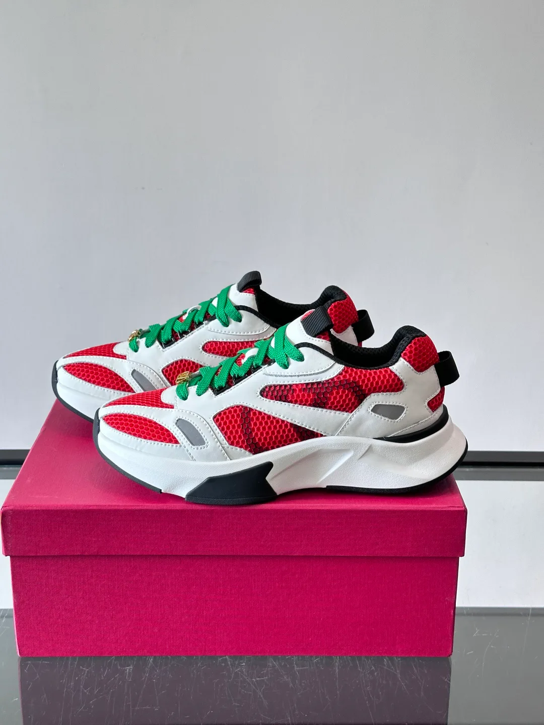 Кроссовки Женские Valentino 17224117