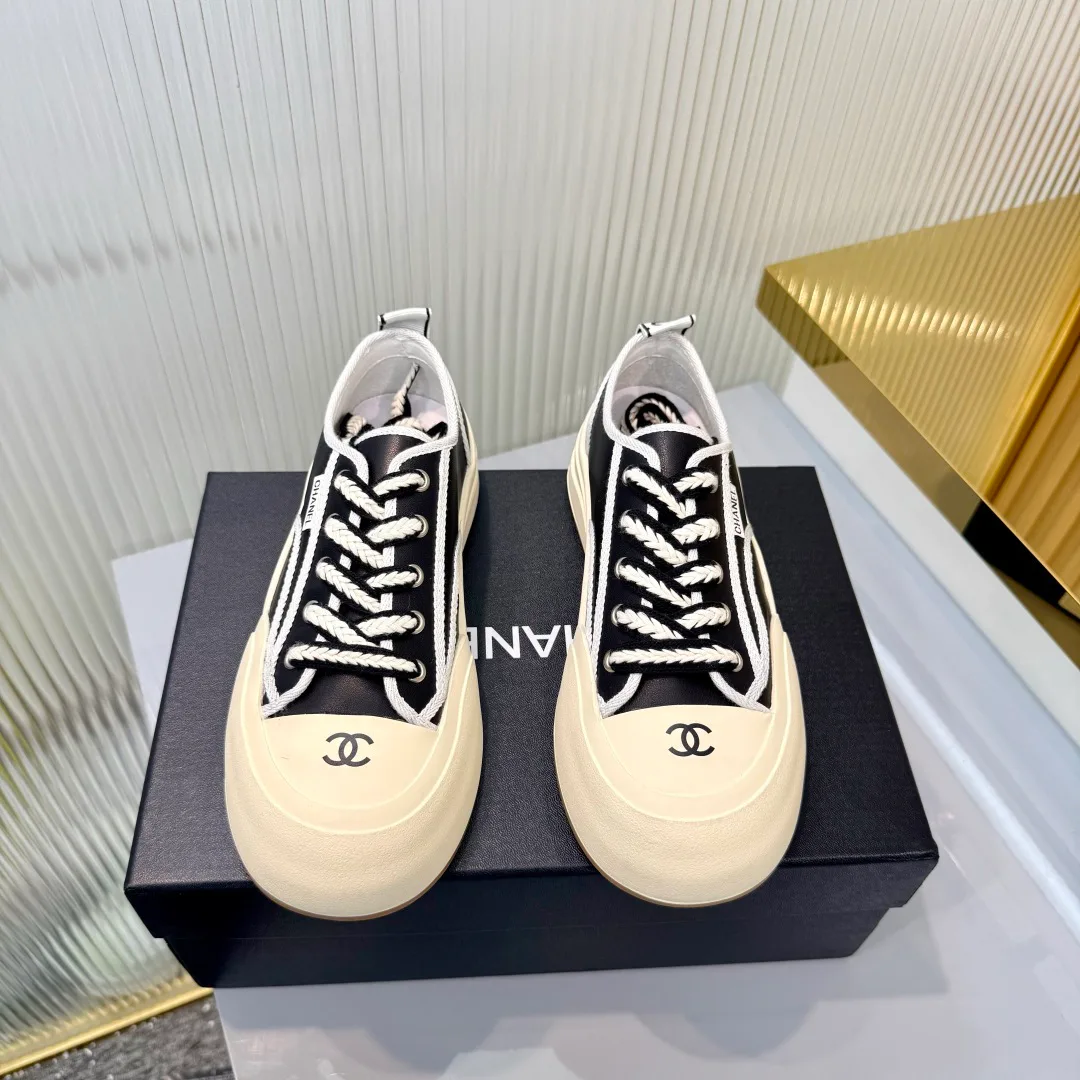 Кроссовки Женские Chanel 18366982