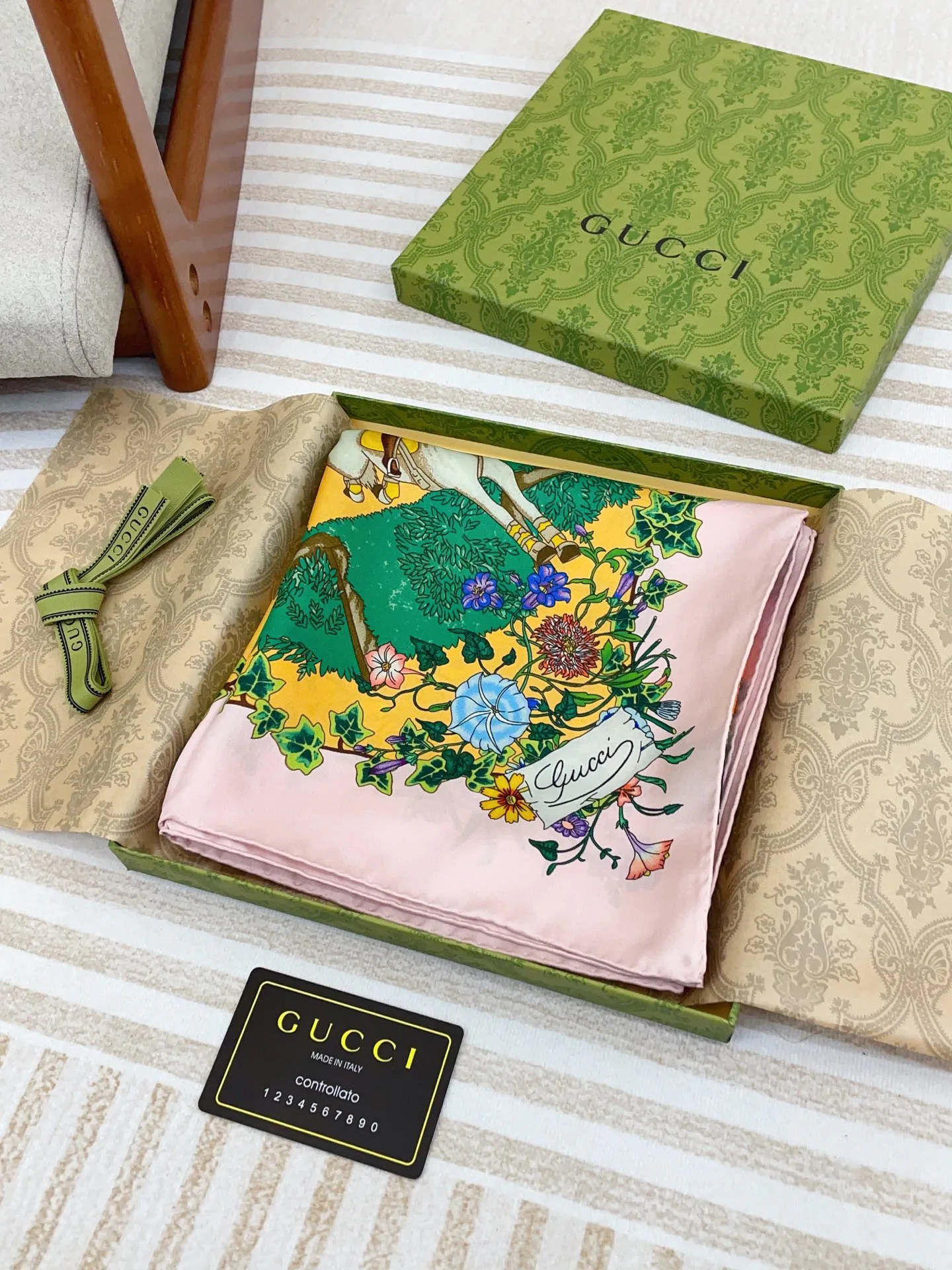 Платки Gucci 10189