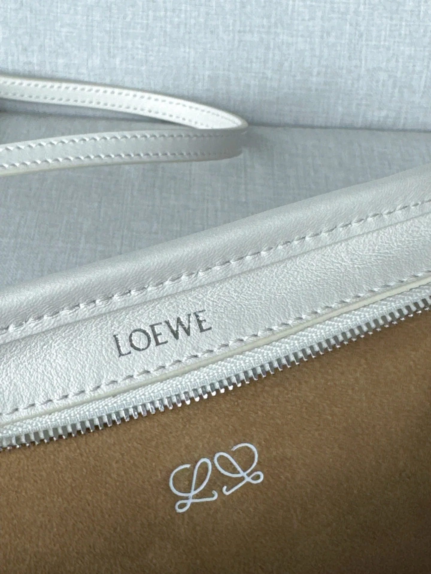 Классические Сумки Женские Loewe 13277542