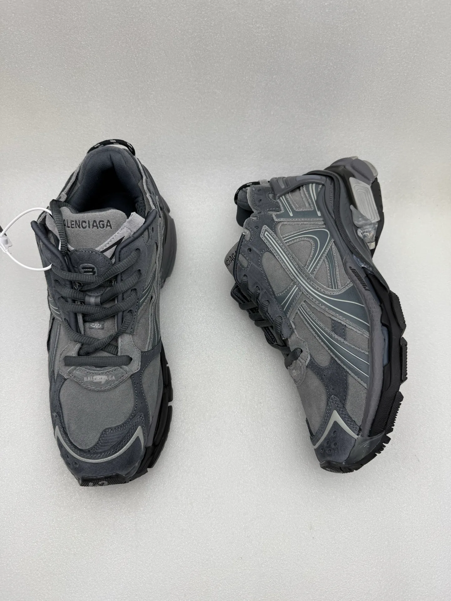 Кроссовки Женские Balenciaga 18589196