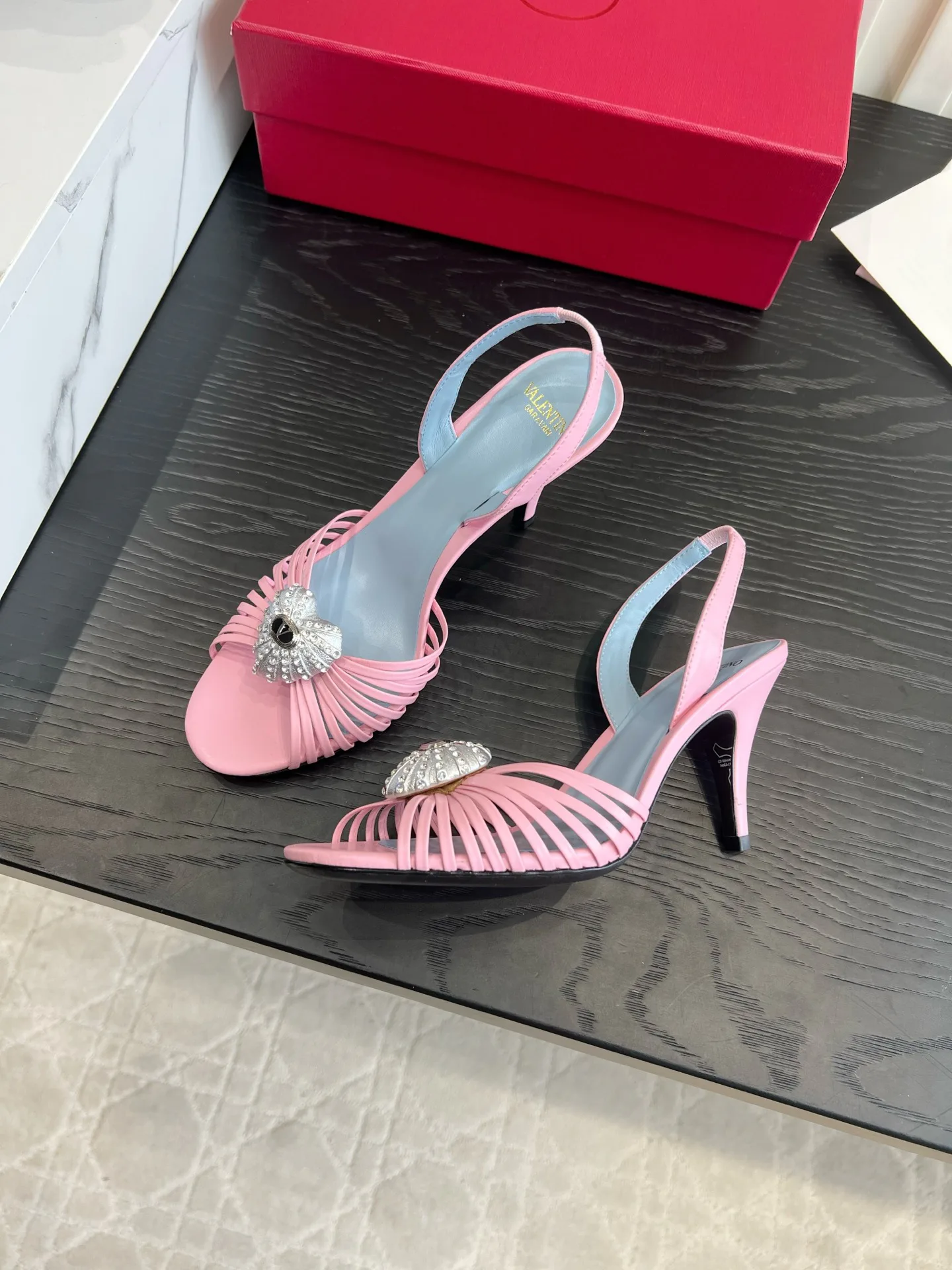 Босоножки Женские Valentino 18322864