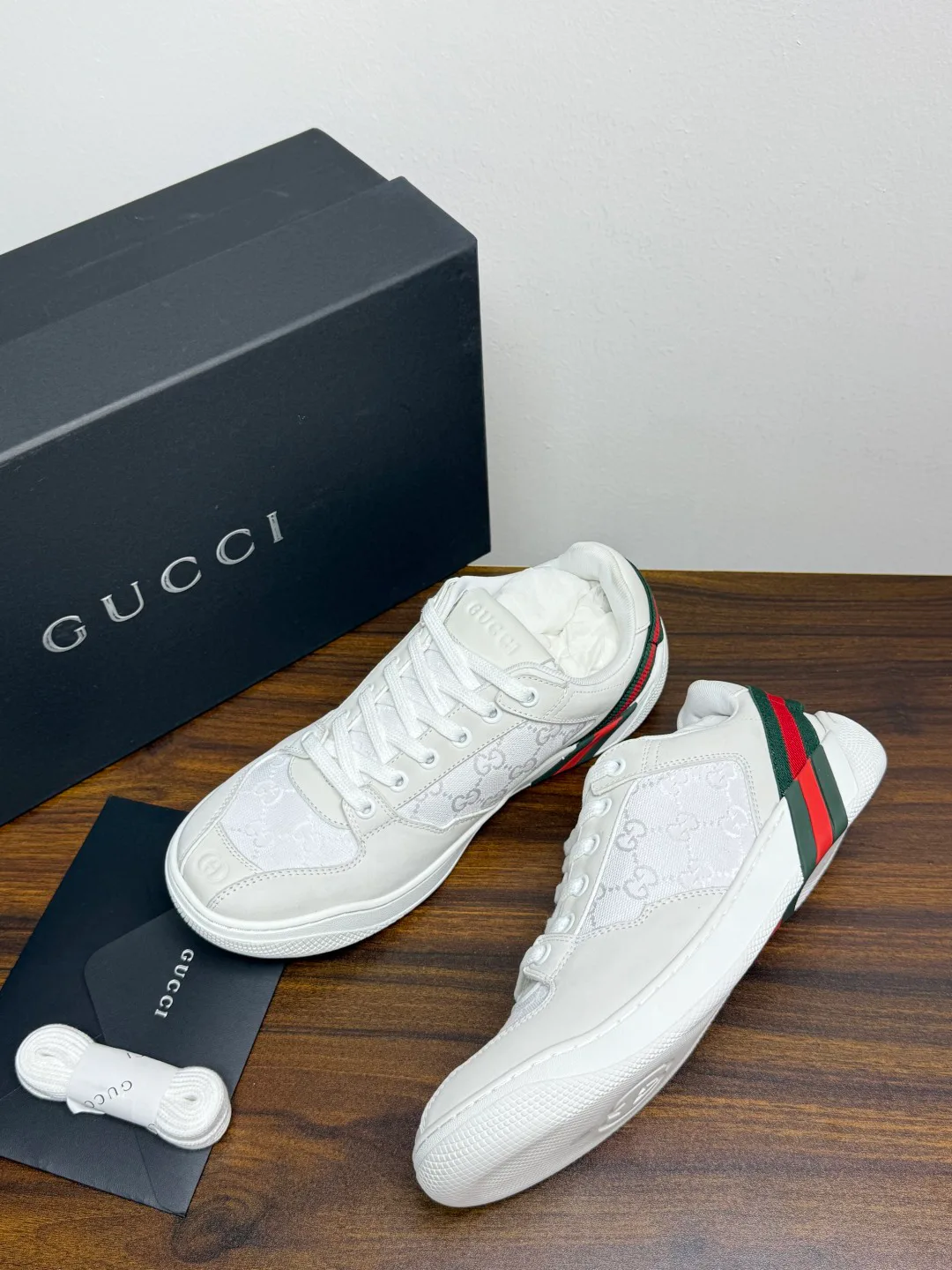 Кроссовки Женские Gucci 18961386