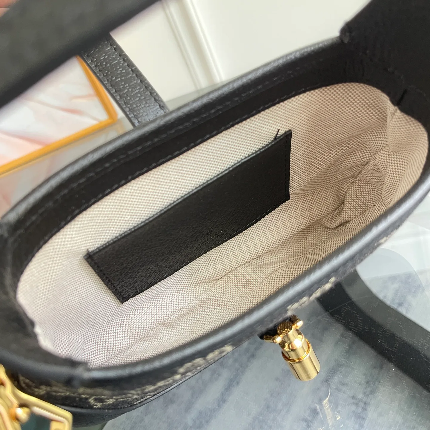 Классические Сумки Женские Gucci 13558914