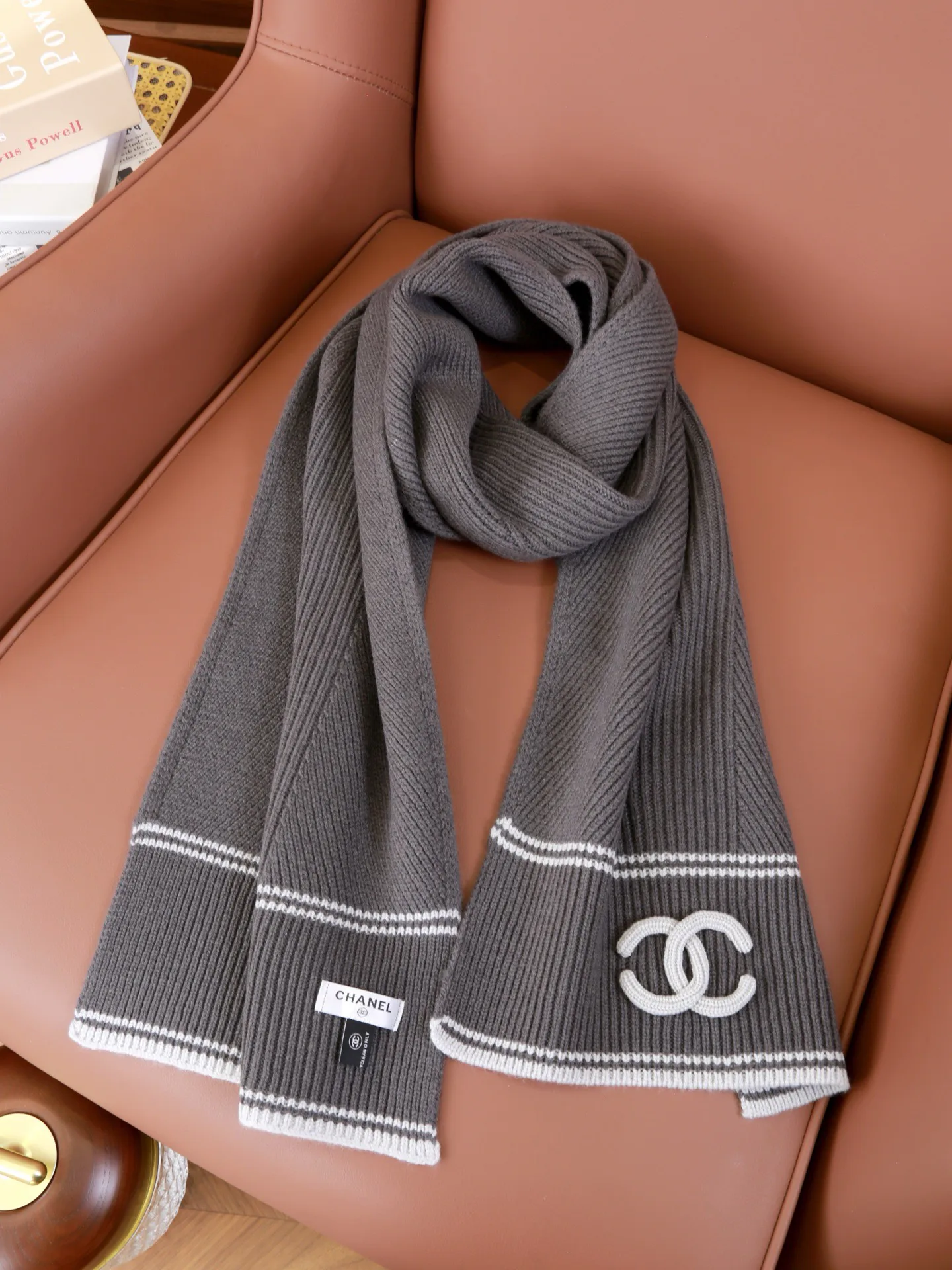 Шарфы Chanel 18427053