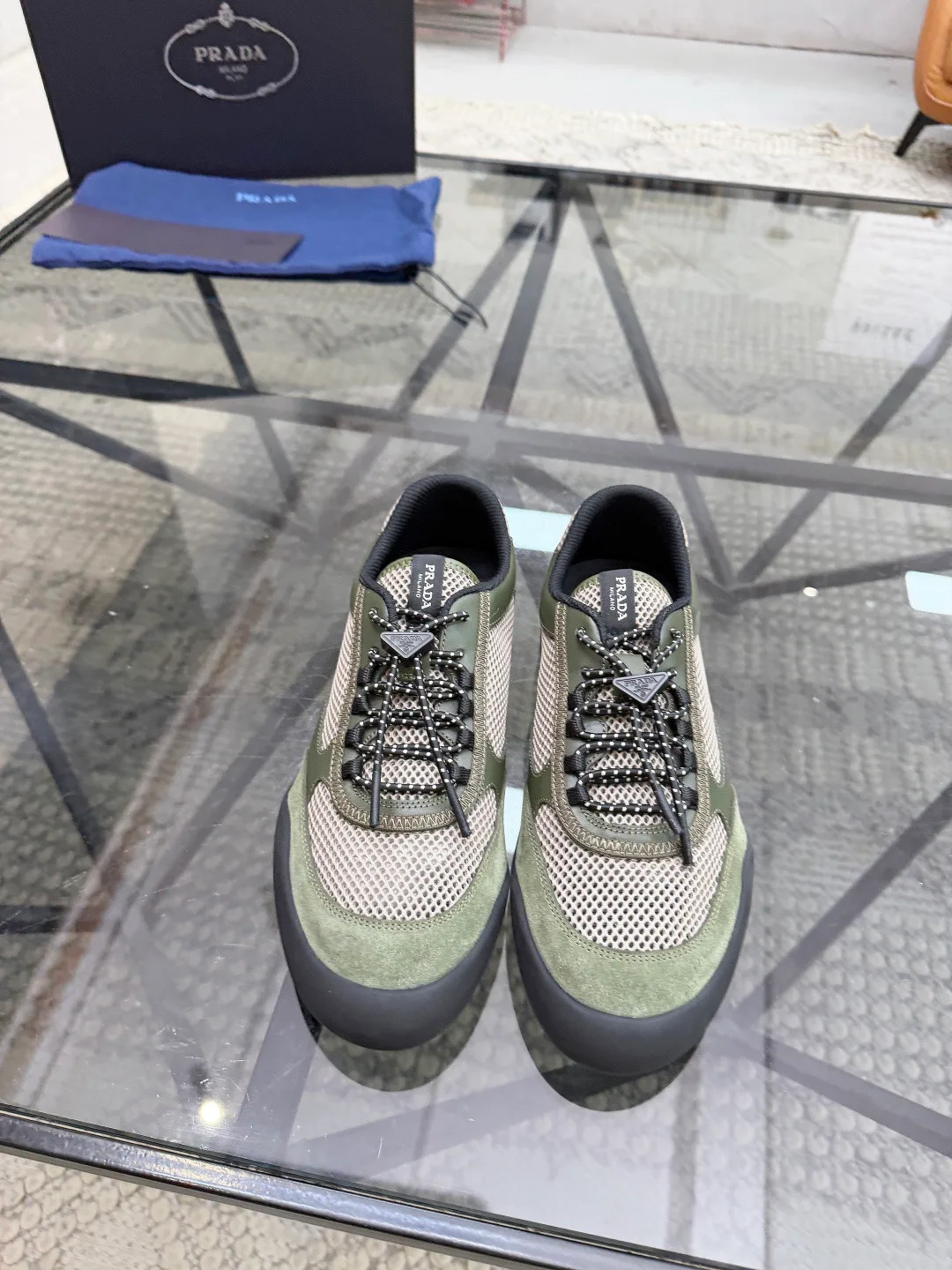 Кроссовки Мужские Prada 18346364