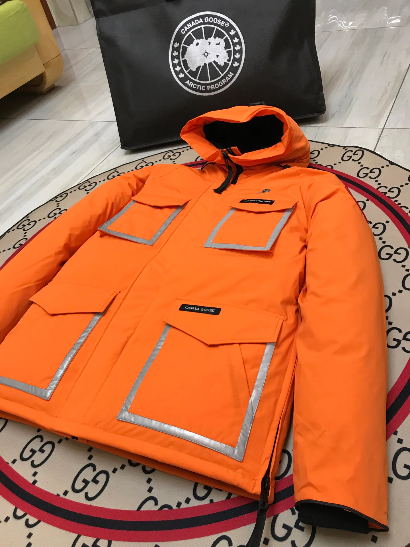 Куртки И Пуховики Женские Canada Goose 1294377