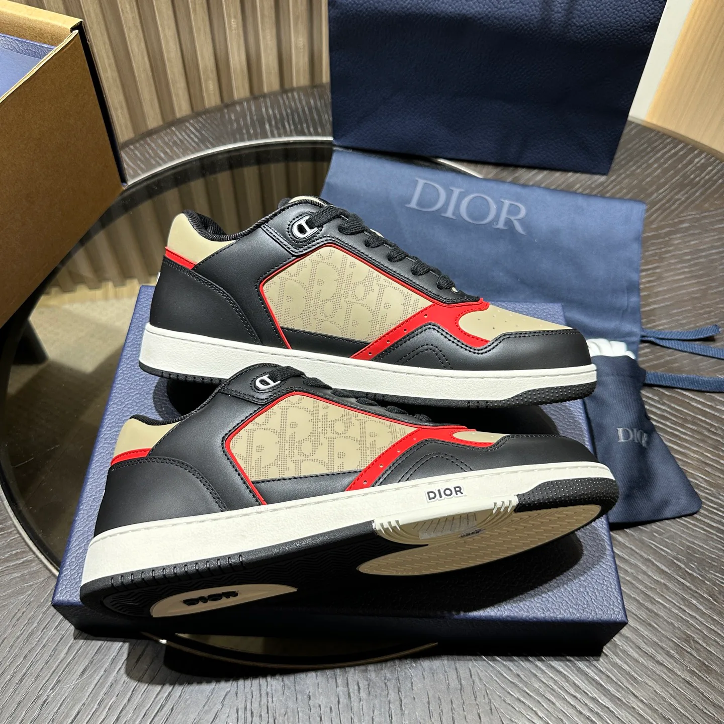 Кроссовки Женские Christian Dior 18870661