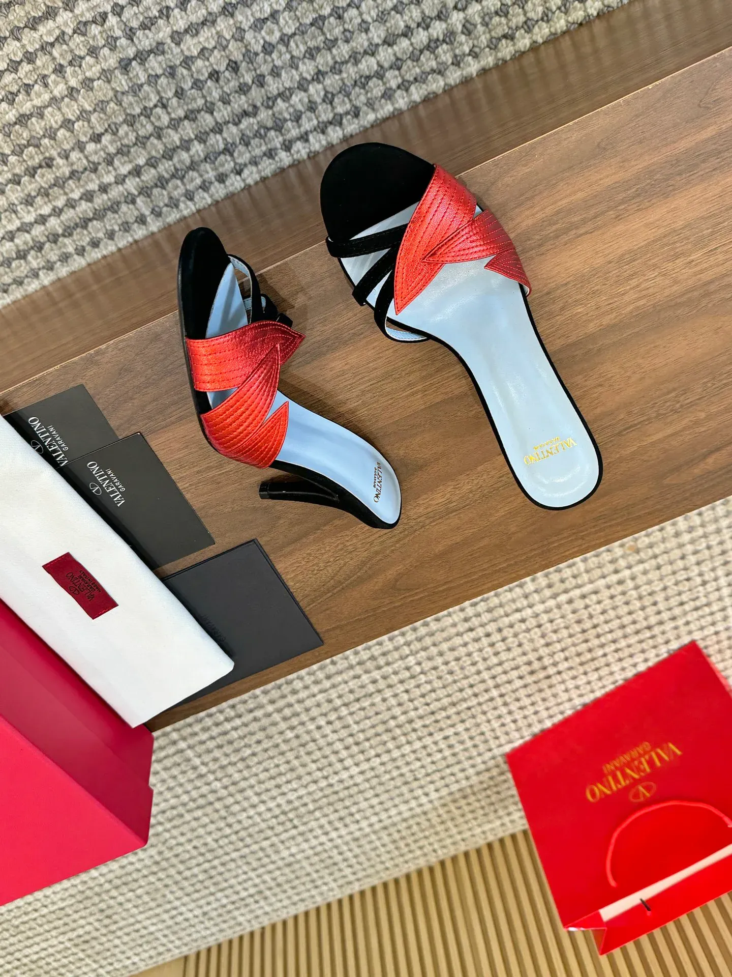 Босоножки Женские Valentino 1856049