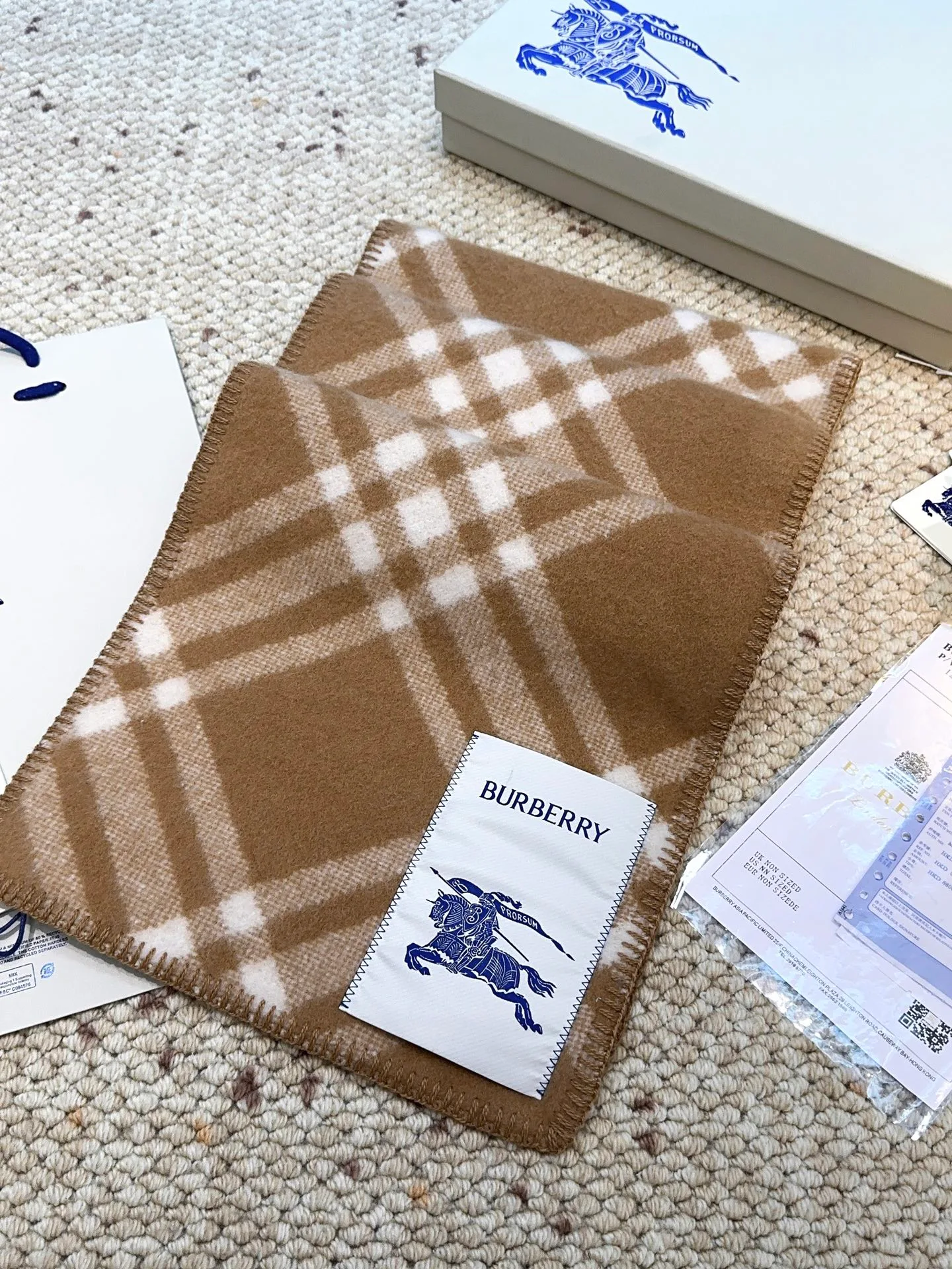 Шарфы Burberry 336732