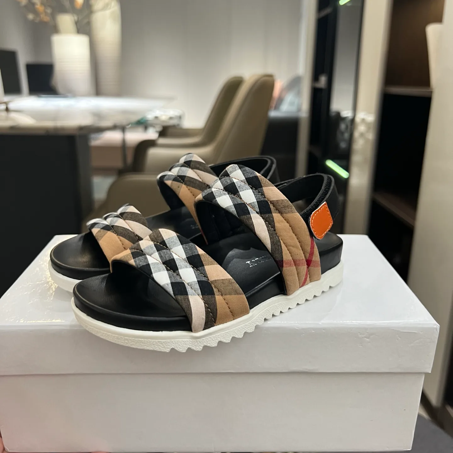 Сандалии Женские Burberry 5919096