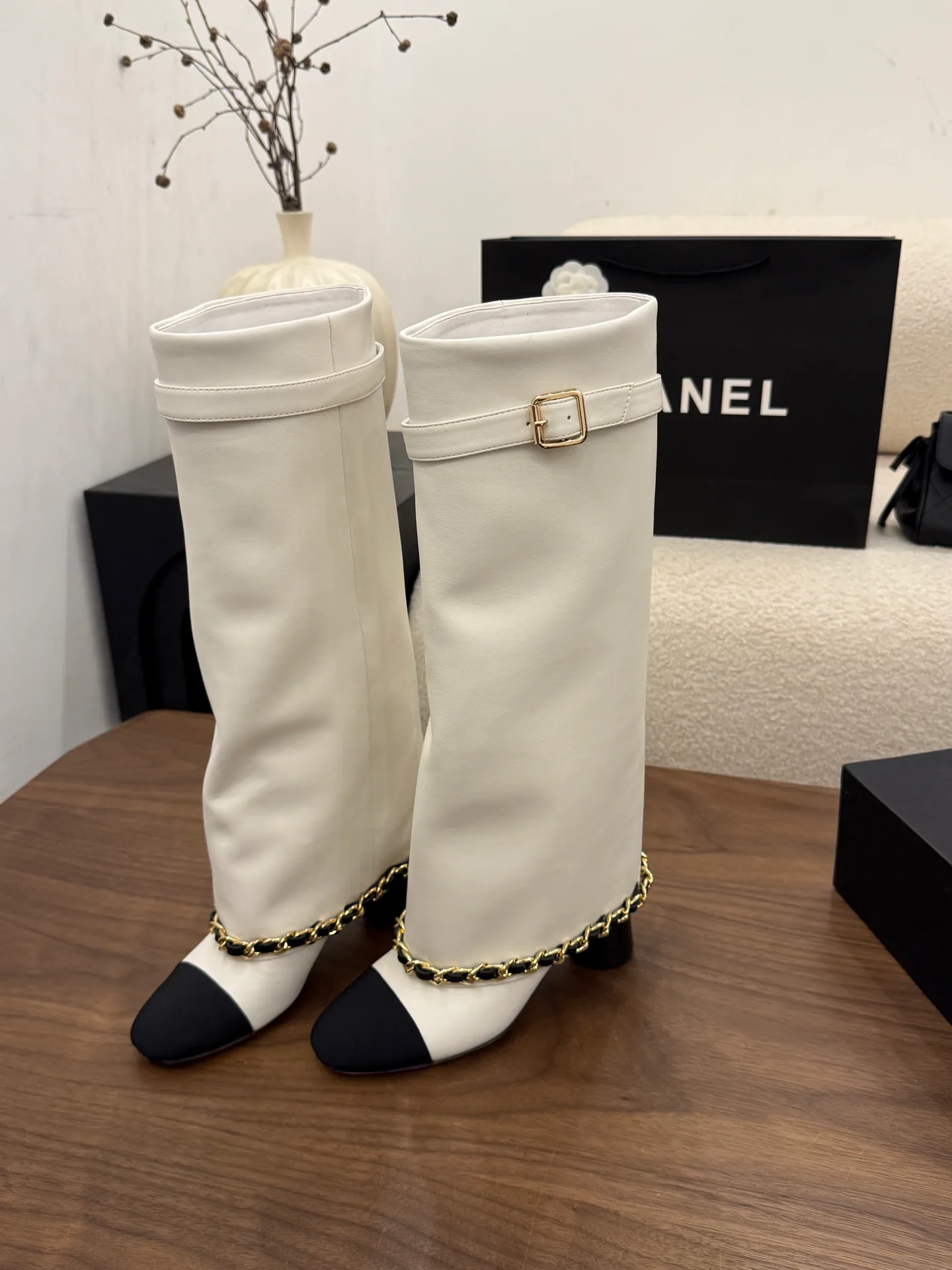 Сапоги Женские Chanel 18223560