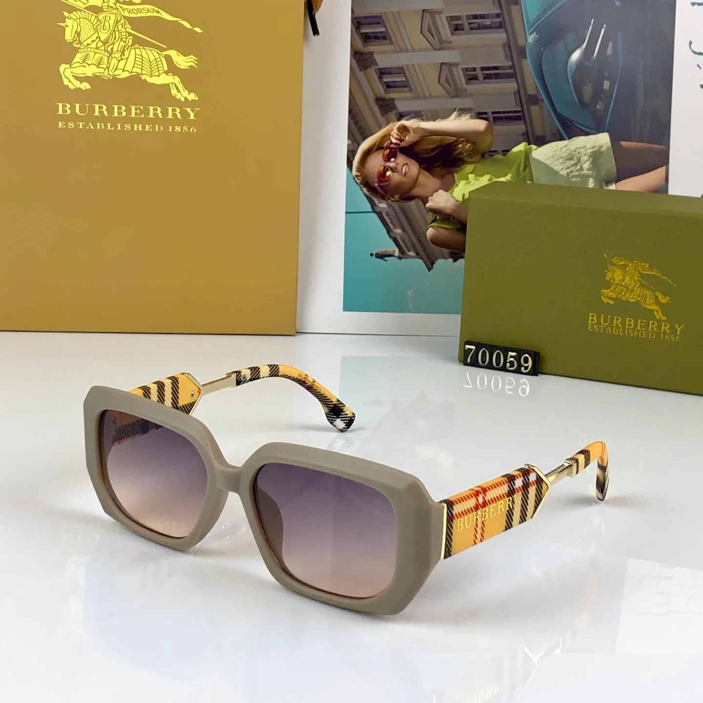 Очки Burberry 13135773