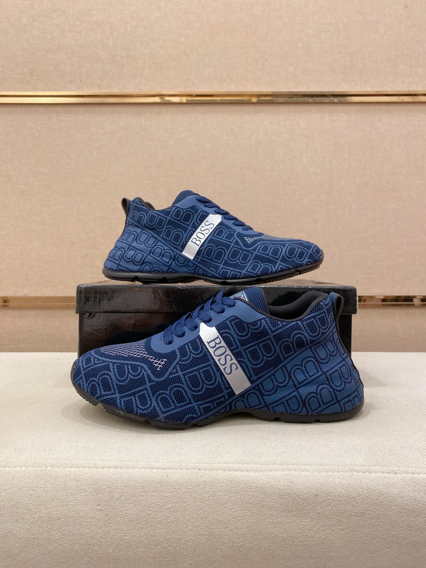 Кроссовки Женские Hugo Boss 382872