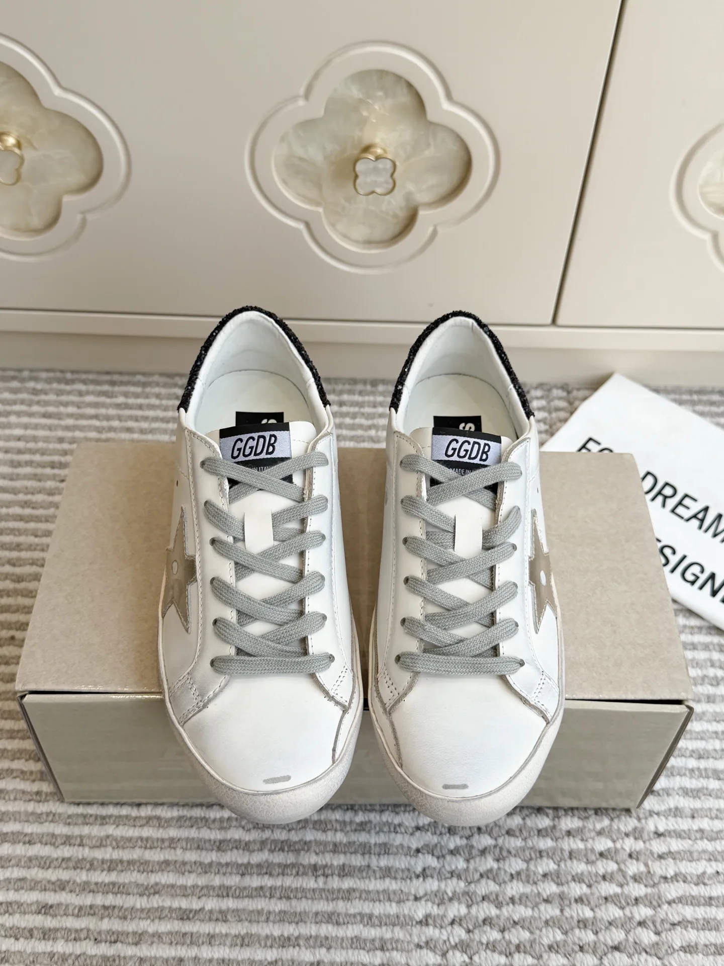 Кроссовки Женские Golden Goose 18856823