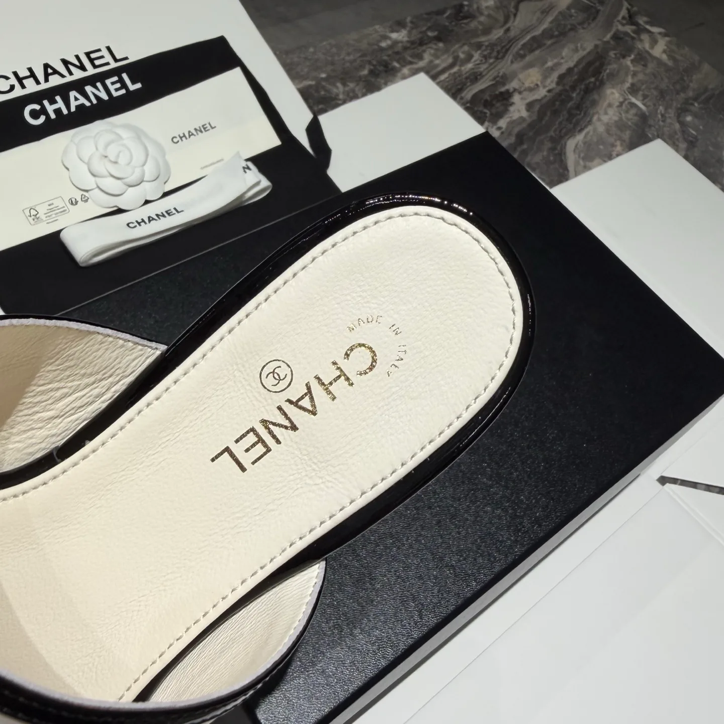 Шлепанцы Женские Chanel 18121357