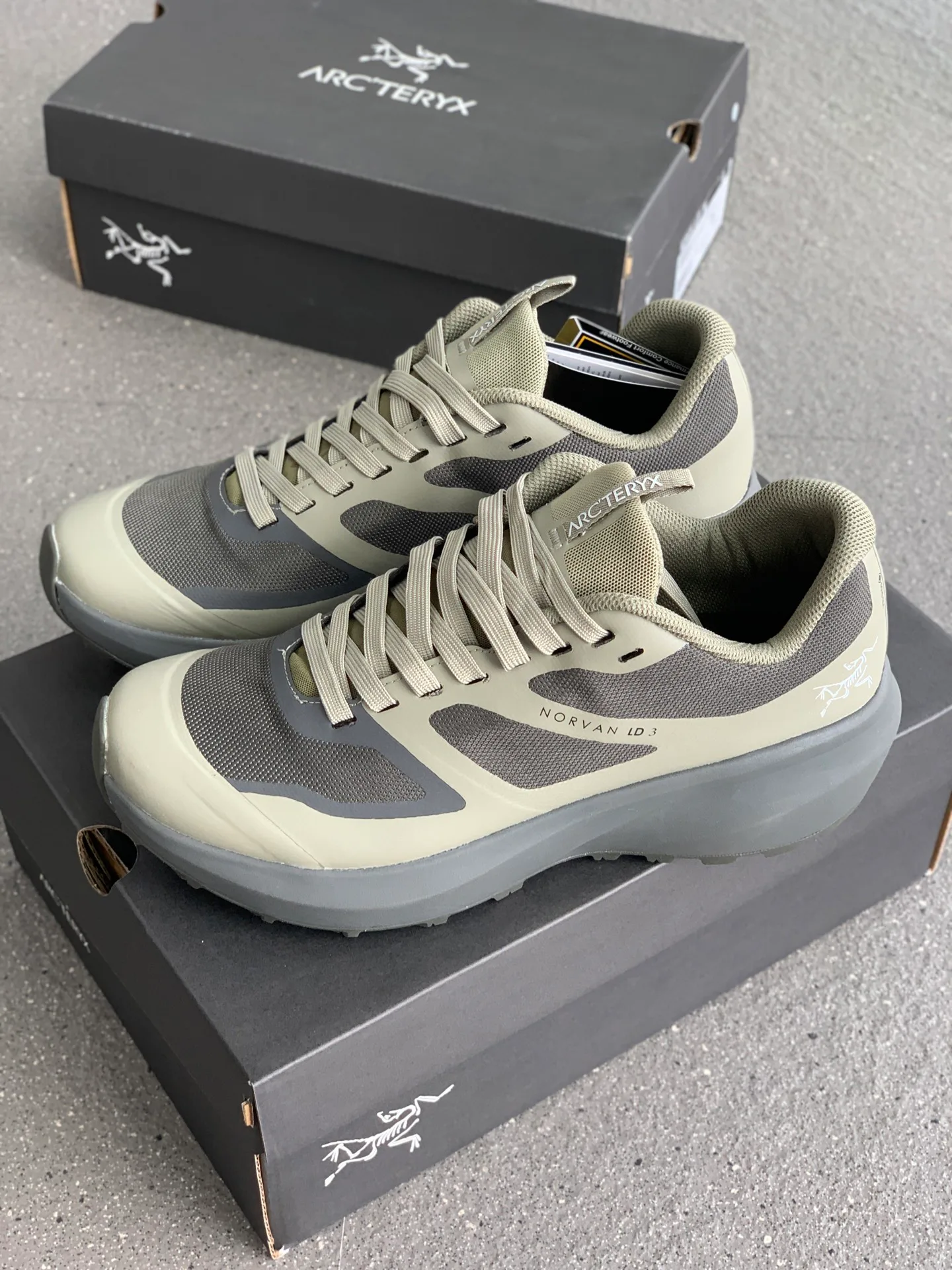 Кроссовки Женские Arcteryx 17675443