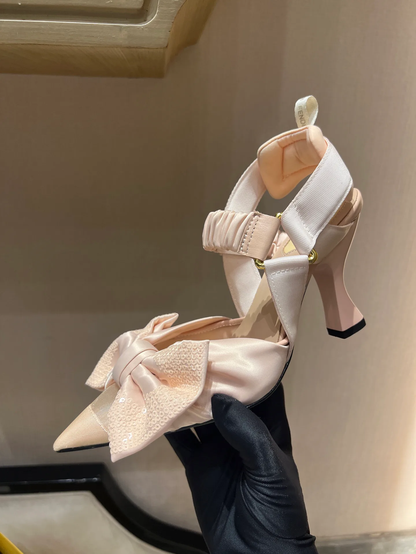 Босоножки Женские Fendi 11620479