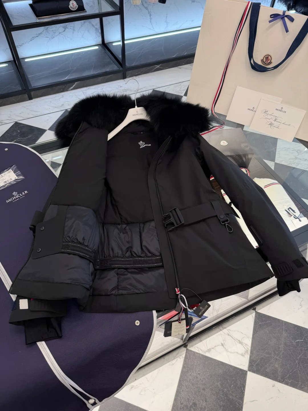 Куртки И Пуховики Женские Moncler 18725286