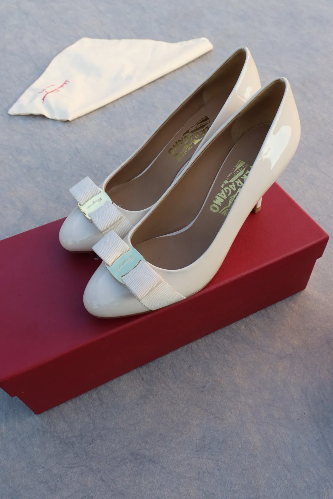 Туфли Женские Salvatore Ferragamo 888970