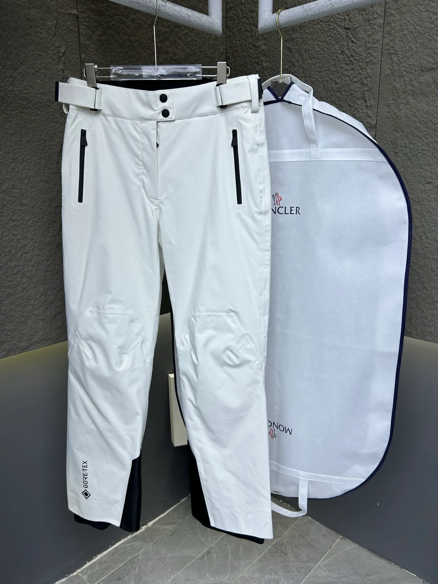 Брюки Женские Moncler 170445