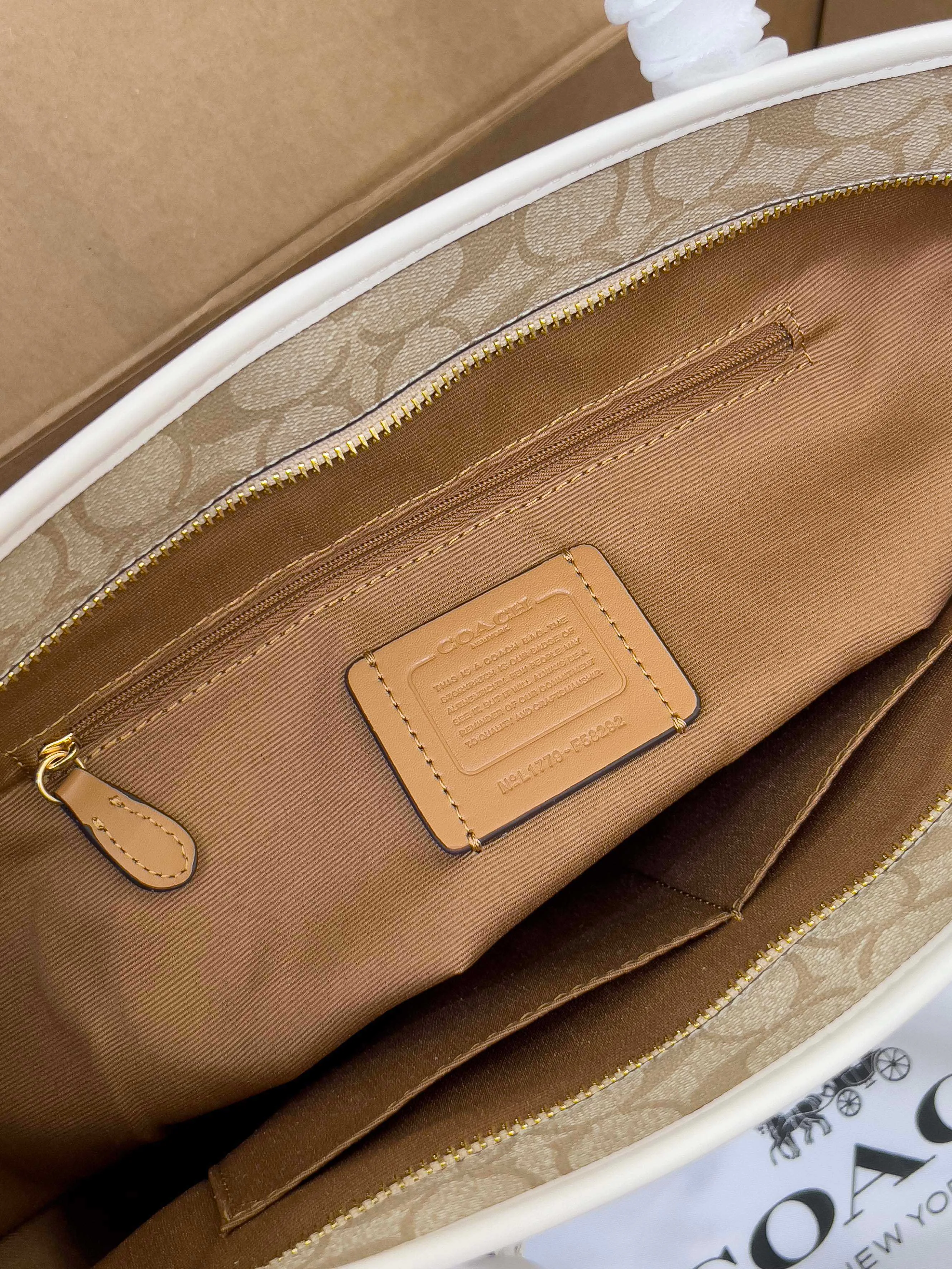 Классические Сумки Женские Coach 12116474