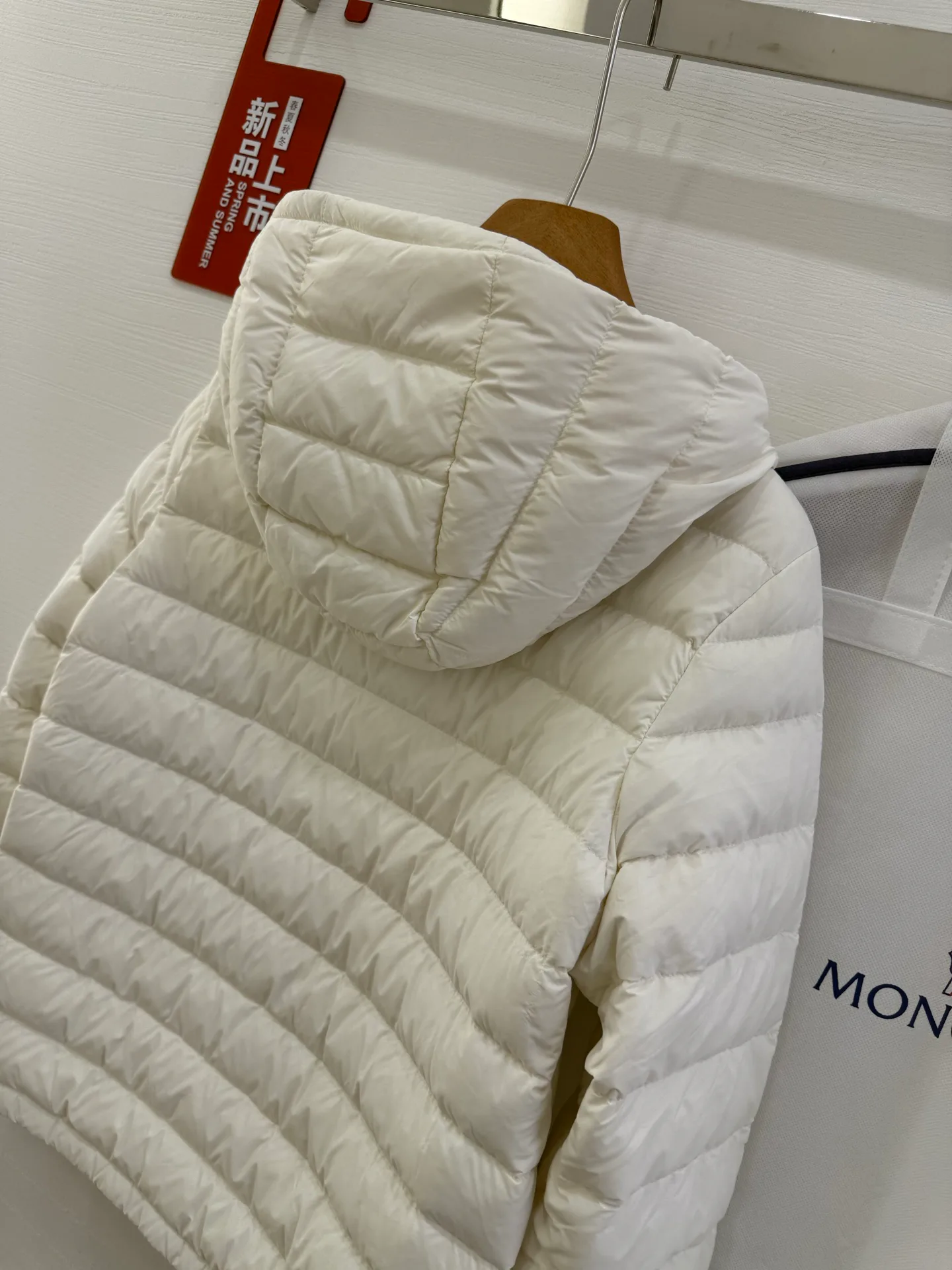 Куртки И Пуховики Женские Moncler 18043436