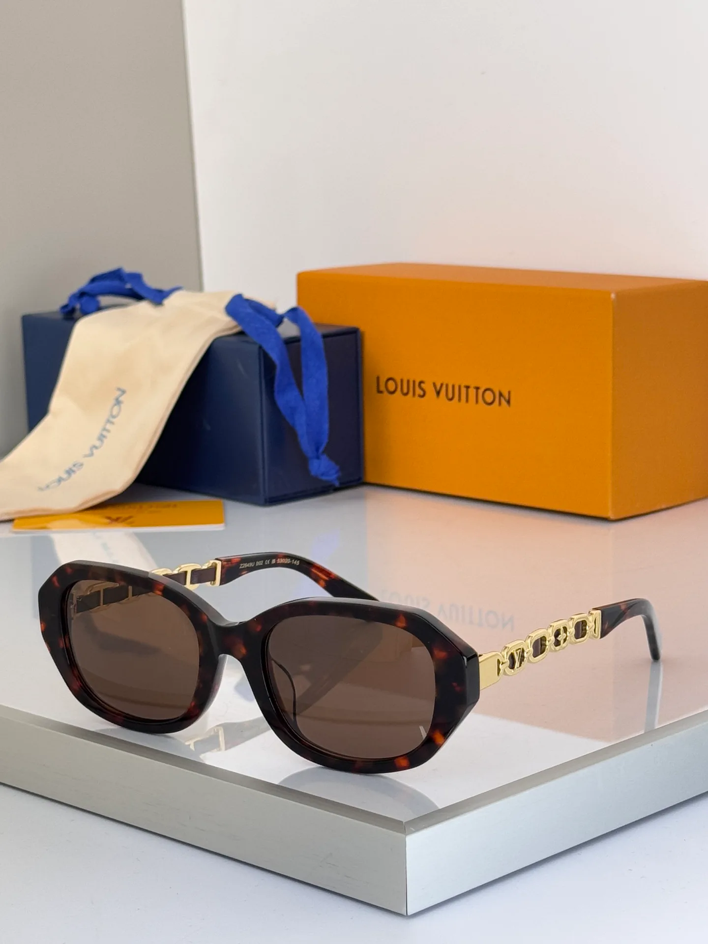 Очки Louis Vuitton 1973079