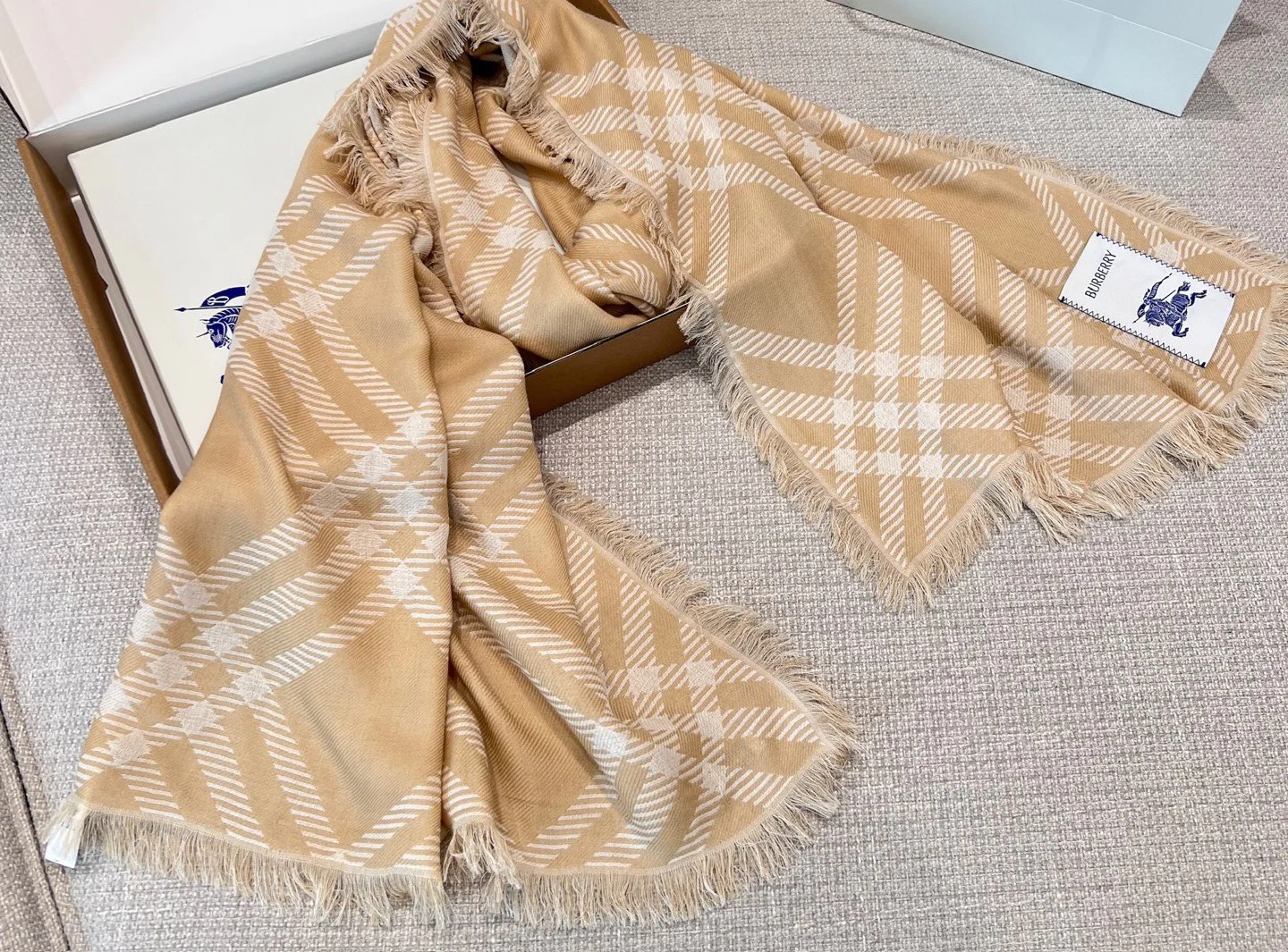 Шарфы Burberry 290103